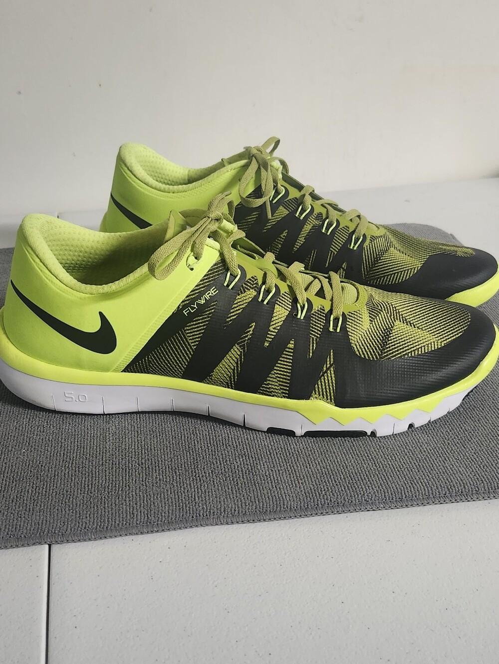 Mens Athletic Shoes